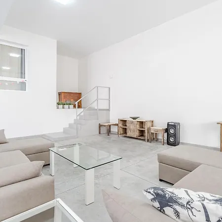 Loft Experience Sea View & Private Garden